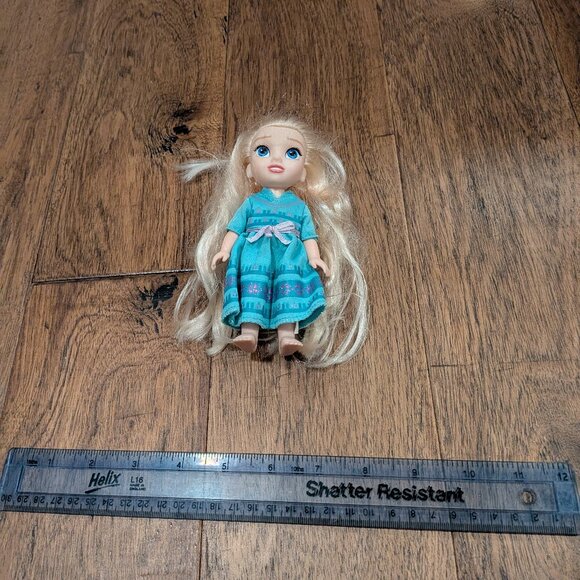 Disney Jakks Pacific Petite Toddler doll - Elsa Frozen, 6" - Picture 1 of 1